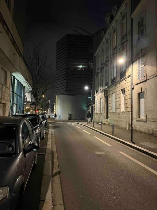 L'Atypique D'Orleans Lägenhet Exteriör bild